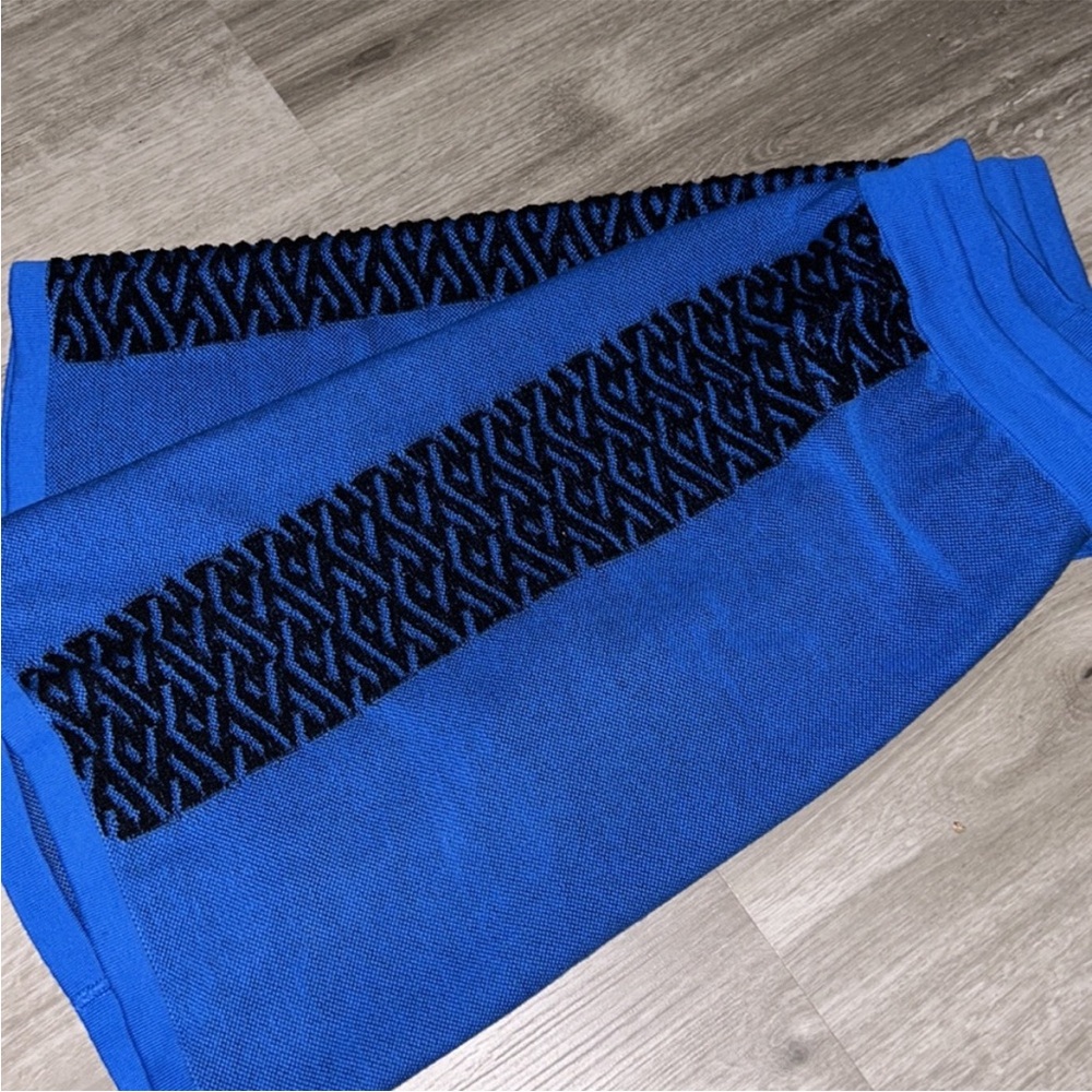 Authentic VERSACE Blue Greca Shorts - Picture 13 of 13